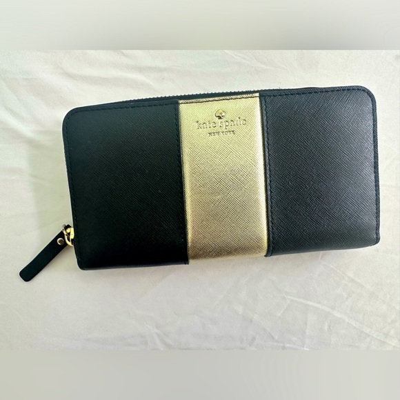 Kate Spade Leather Zippable Wallet Black W/Gold Classic & Clean - Picture 11 of 11